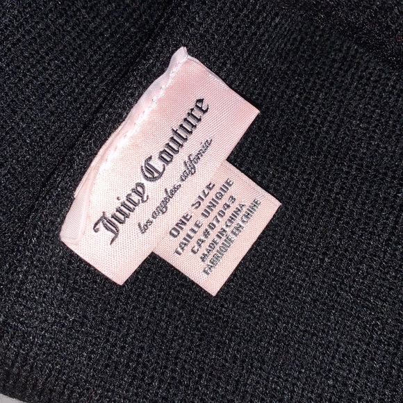 JUICY COUTURE Pom Hat Toque and Scarf Gift Set in box - Picture 9 of 10